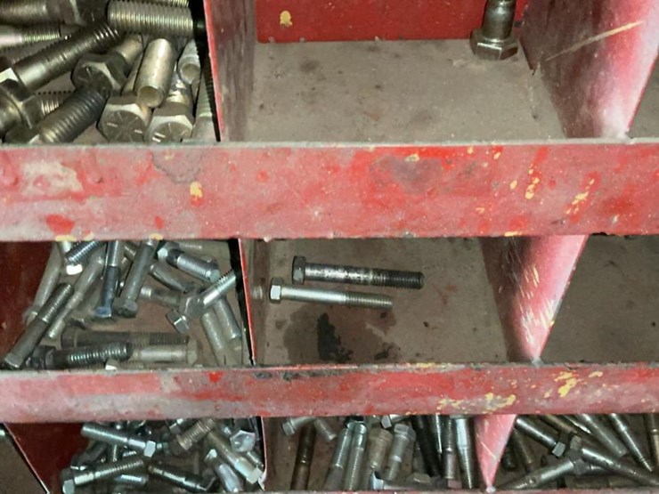 #120-•-coarse-thread-bolts-rack-and-contents-image-39