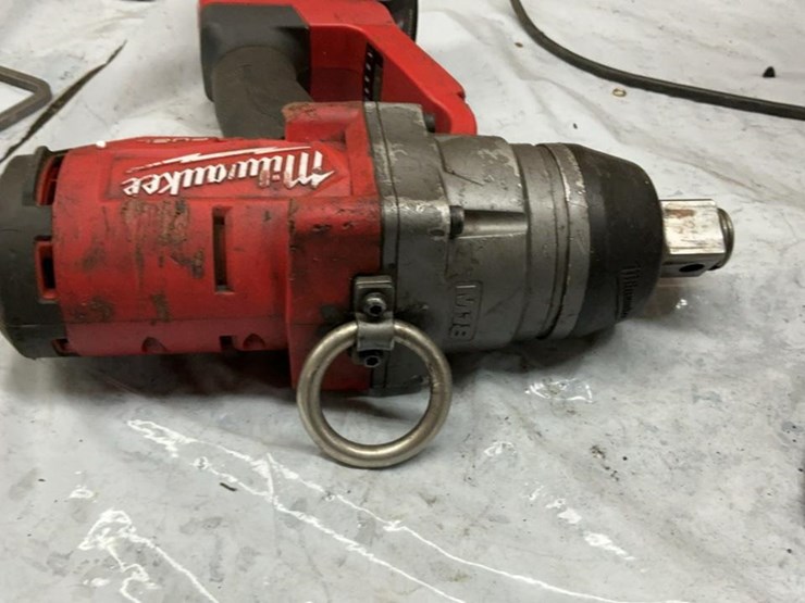 #101-•-milwaukee-1”-impact-wrench-image-9