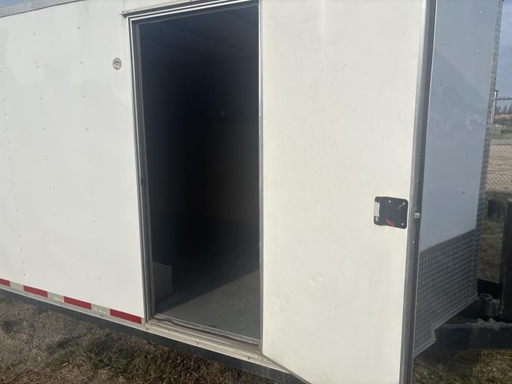 #1311-•-2015-arising-industries-approx-30'-enclosed-traile-image-35
