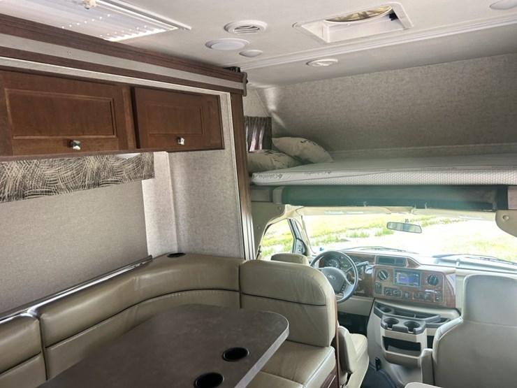 2017-ford-e450-image-66