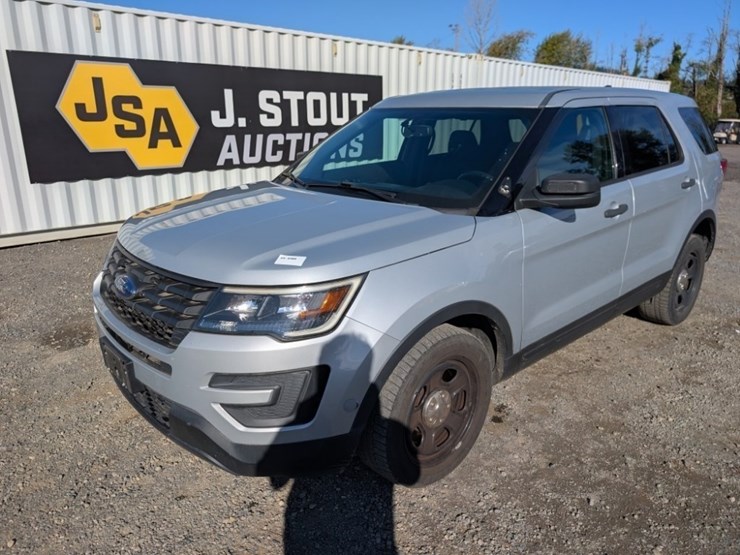 2017-ford-explorer-image-1