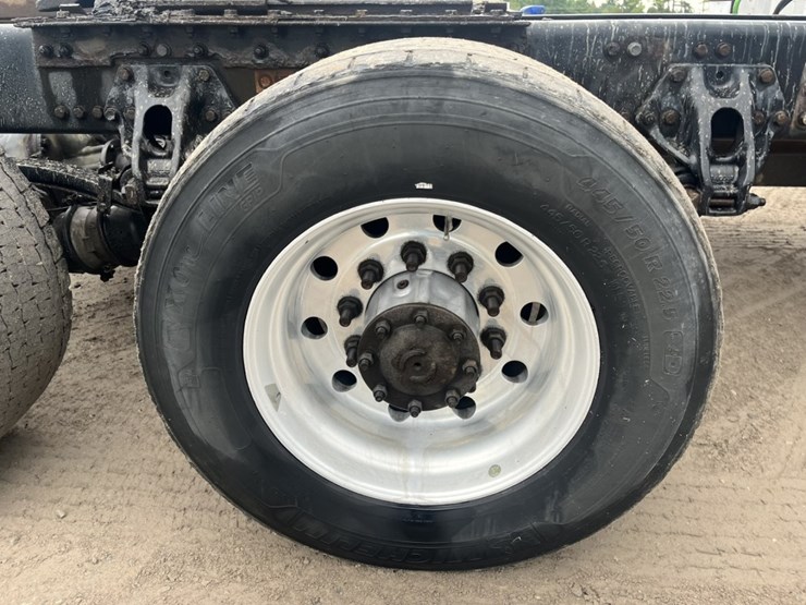 2020-kenworth-t680-image-154