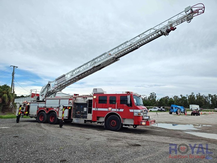 2009-pierce-105ft.-ladder-t/a-fire-truck-image-2