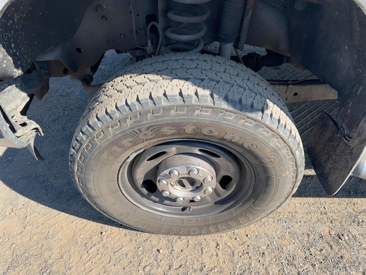 2012-ford-f350-xl-image-11