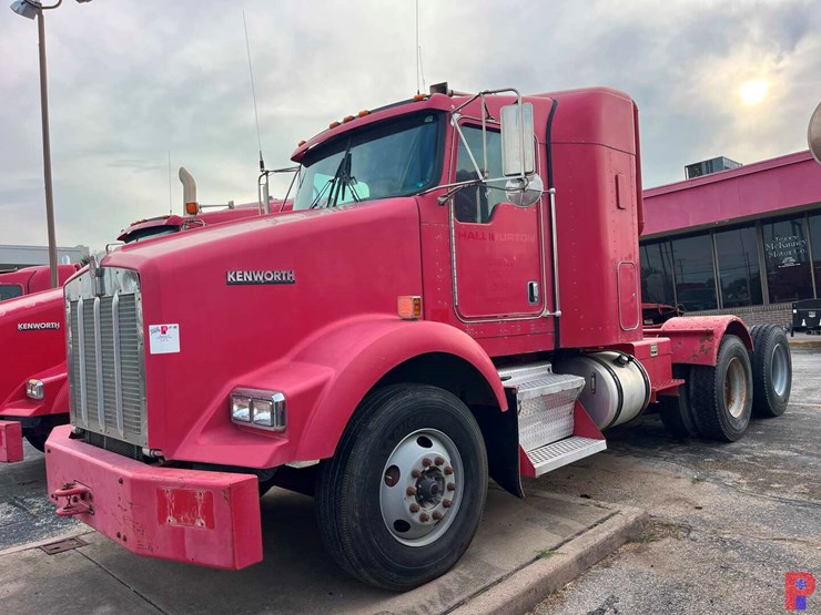 2007-kenworth-t800-image-1