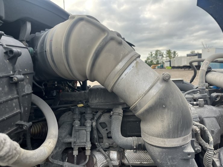 2020-kenworth-t680-image-43