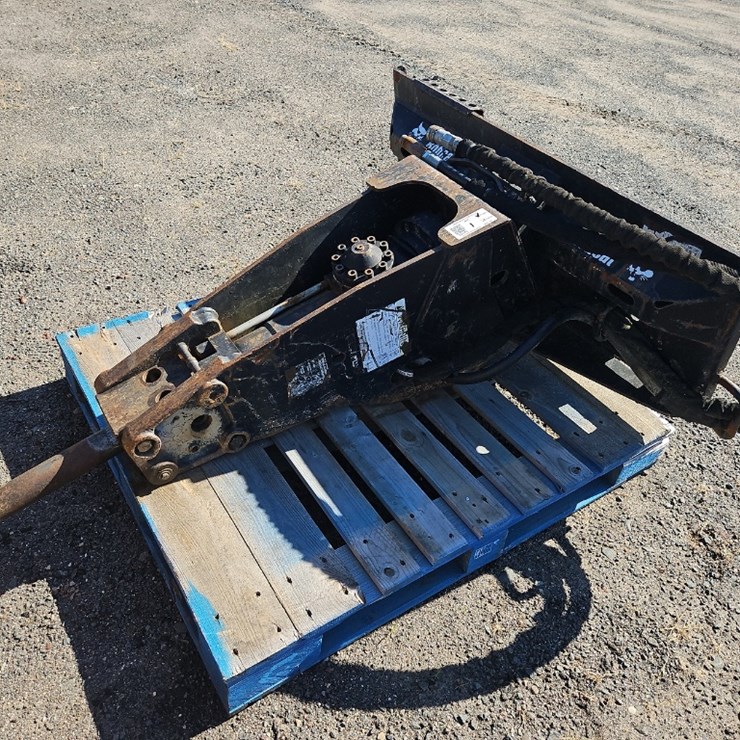 BOBCAT HYDRAULIC BREAKER HAMMER