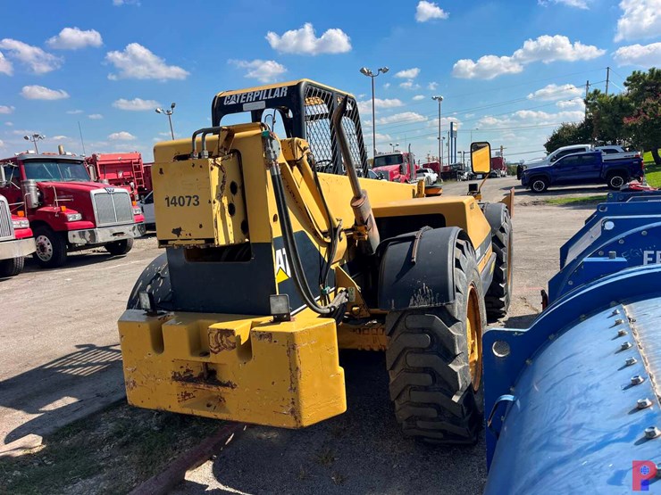 caterpillar-th103-image-6