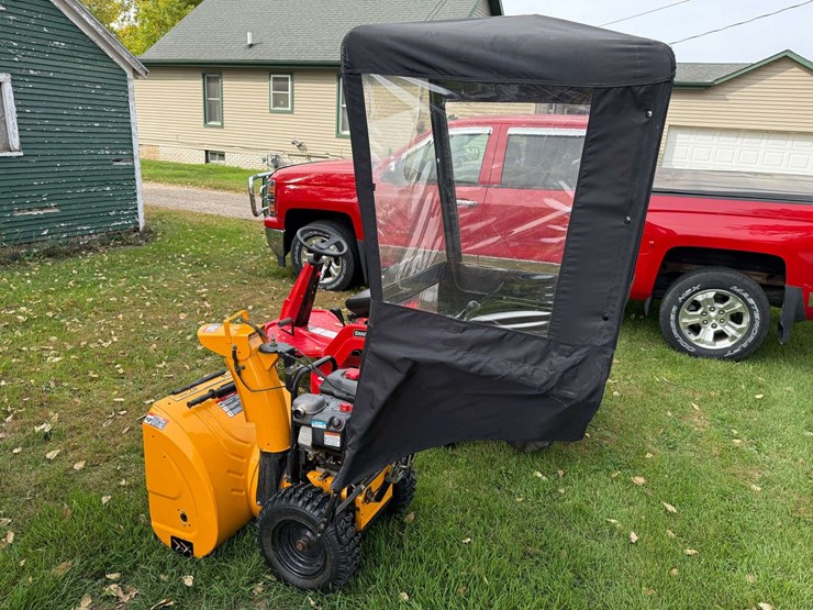 poulan-pro-27”-snowblower-with-cab,-electric-start-image-4