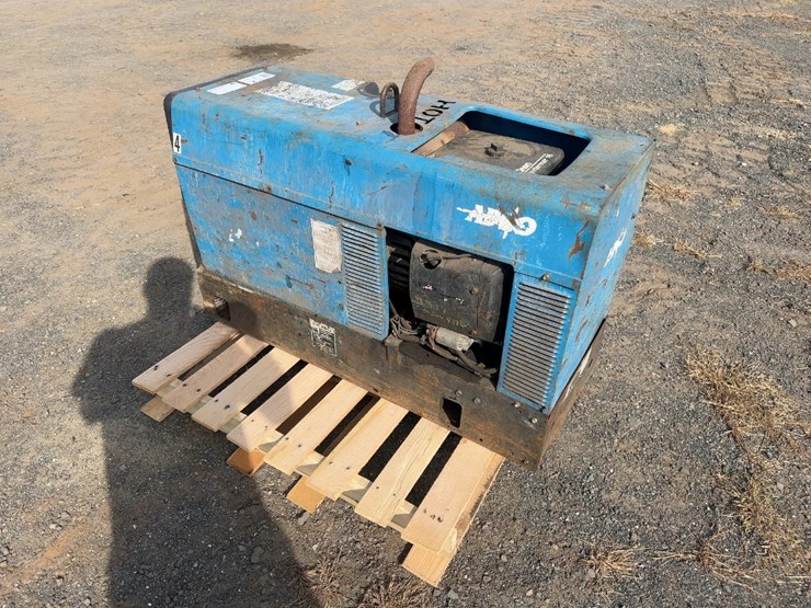 miller-bobcat-225-image-2
