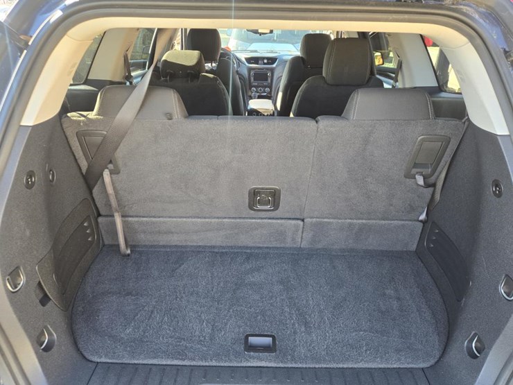 2016-chevrolet-traverse-image-40