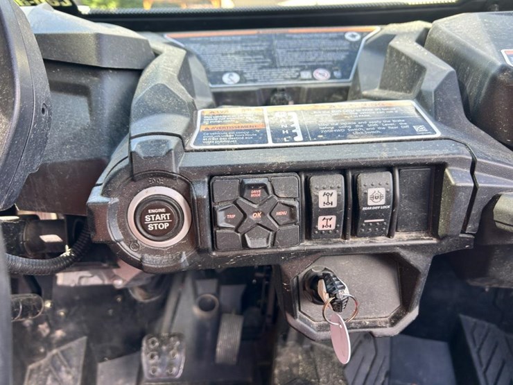 #1401-•-2023-can-am-1000r-commander-xt-image-43