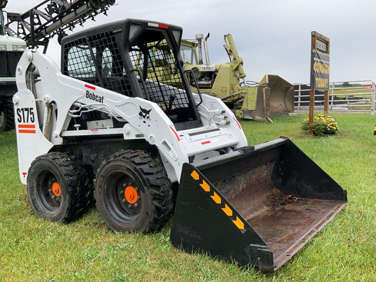 2010-bobcat-s175-image-44
