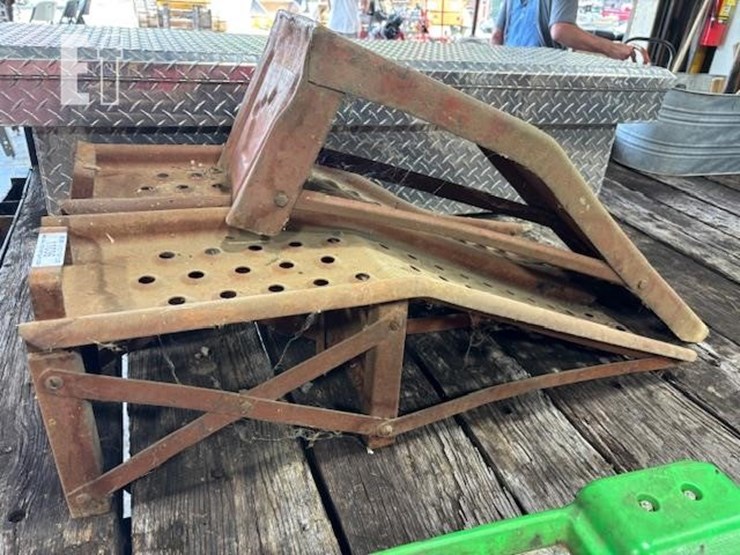 (3)-metal-car-ramps-image-1
