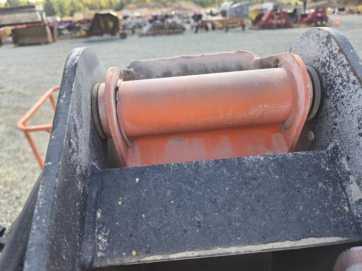 2015-jlg-600aj-image-25