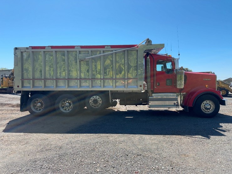 2012-kenworth-w900-image-6