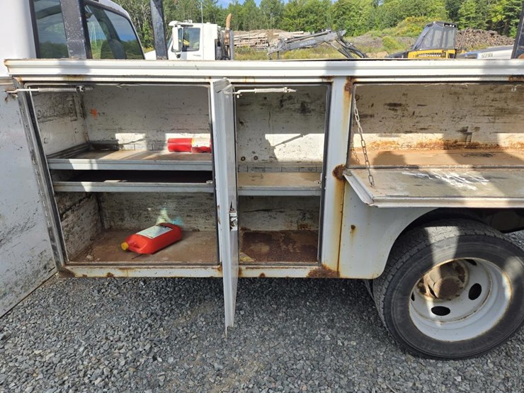 2006-ford-f550-image-24