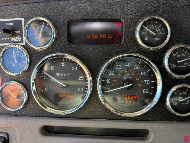 2012-peterbilt-367-image-19