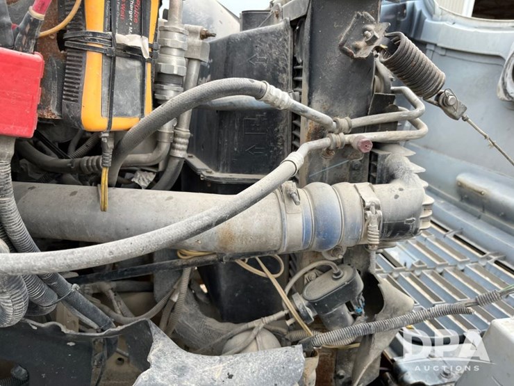 2005-chevrolet-c8500-cab/chassis-(jn0785,-unit-98847)-image-76
