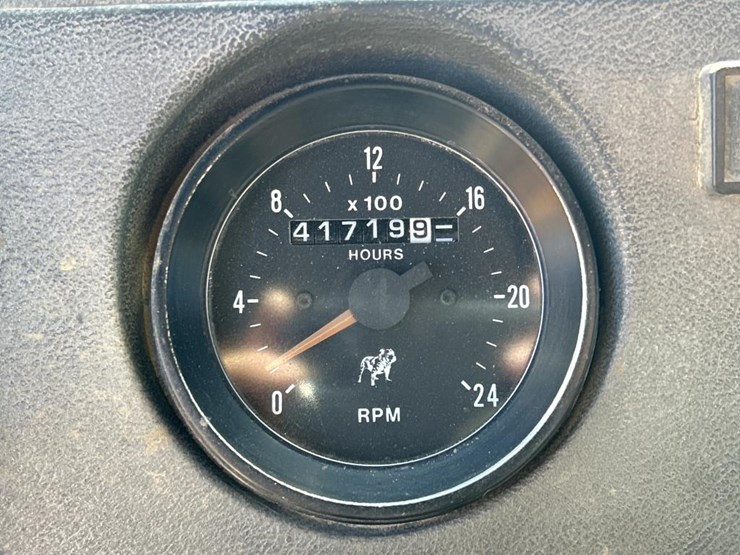 1995-mack-dm690s-image-75