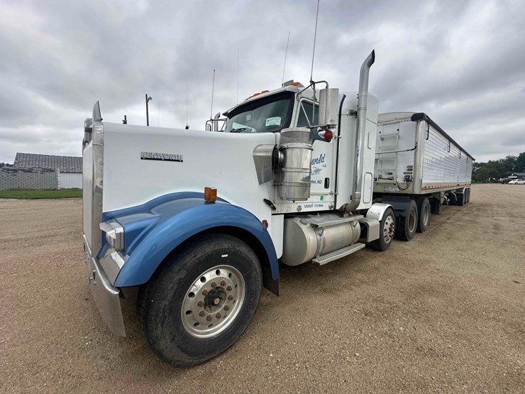 2007-kenworth-w900-image-4