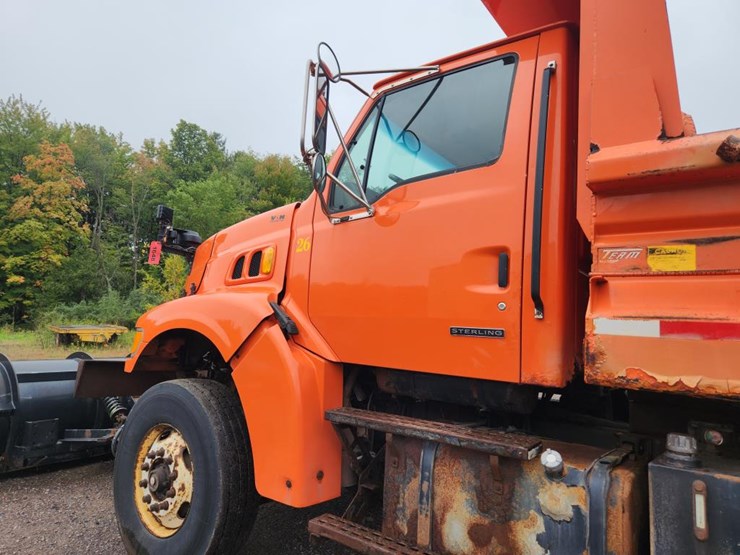 #1648-•-sterling-single-axle-patrol-truck-image-27
