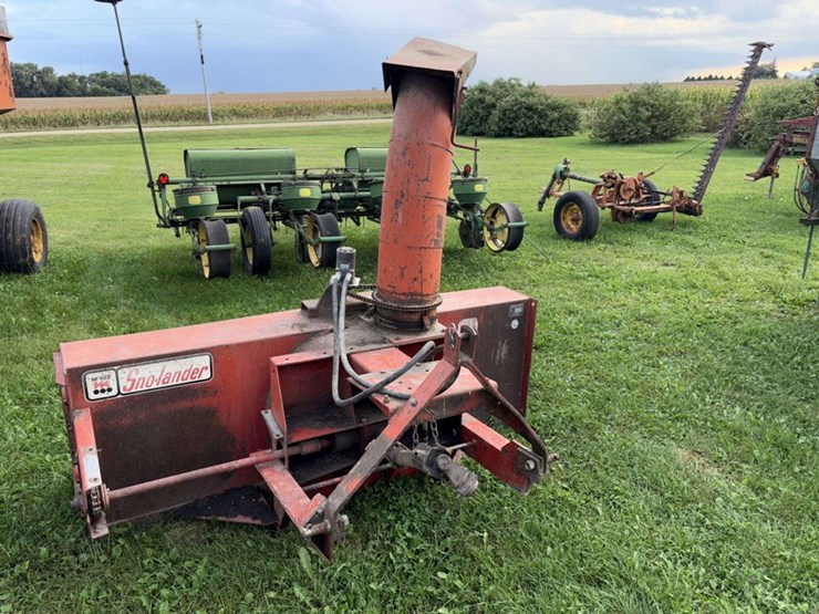 mckee-sno-lander-snowblower,-3pt,-540-pto,-hyd-turn-spout,-*must-be-removed-in-10-days-after-auction-image-4