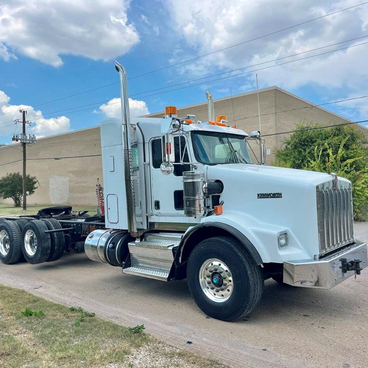 2013 KENWORTH T800