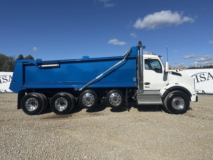 2025-kenworth-t880-image-6