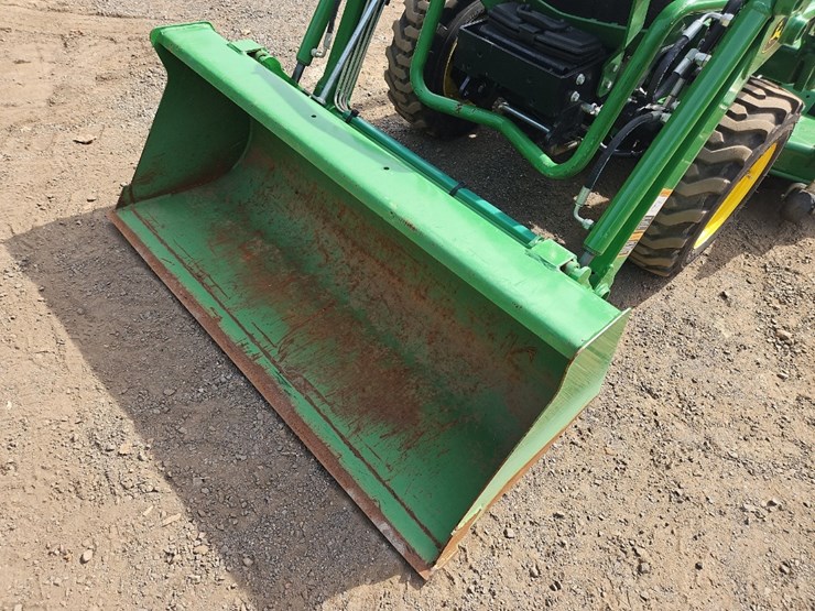 2021-john-deere-2025r-image-17
