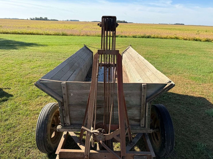 old-wooden-flairbox-trailer-image-10