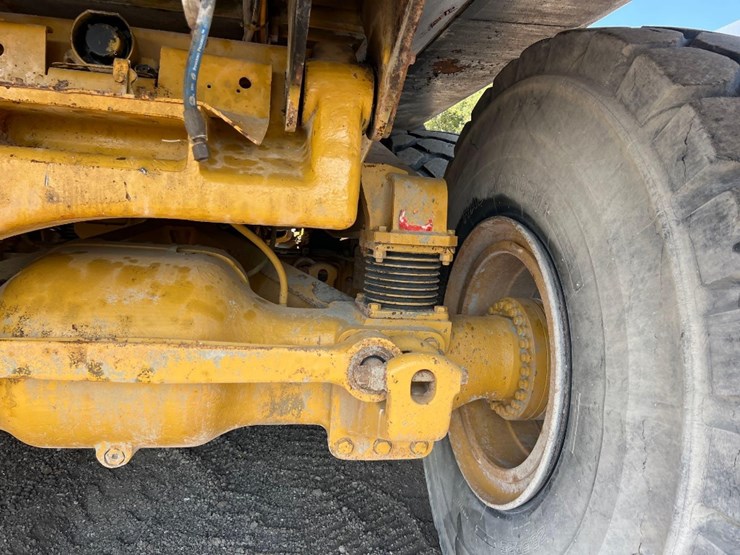 2005-caterpillar-740-image-23