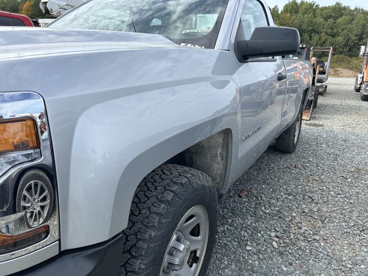 2017-chevrolet-silverado-1500-image-9