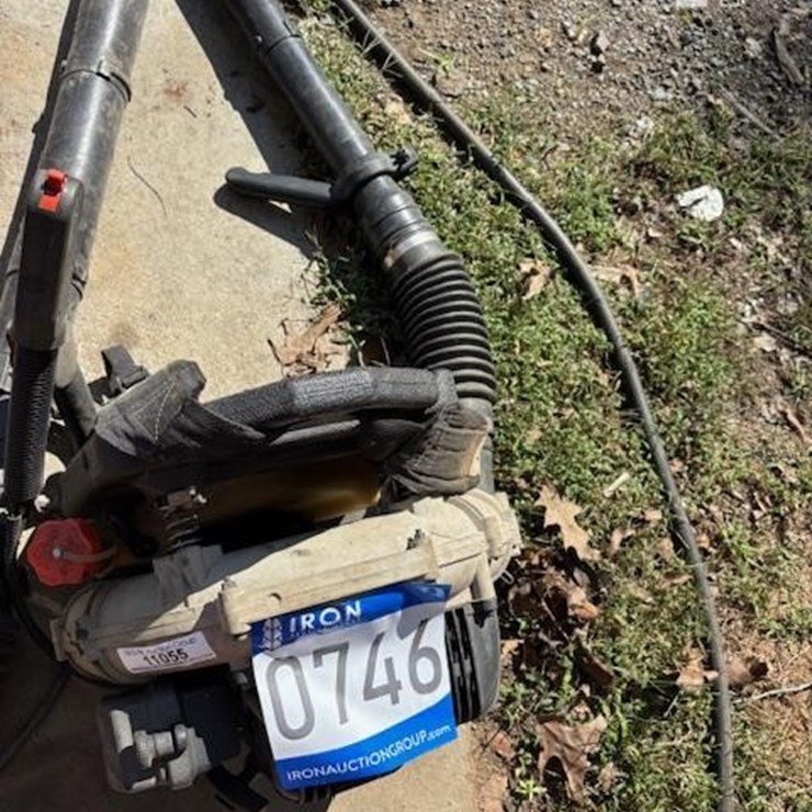 ECHO GAS POWERED LEAF BLOWER