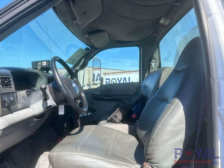 2005-ford-f650-image-10