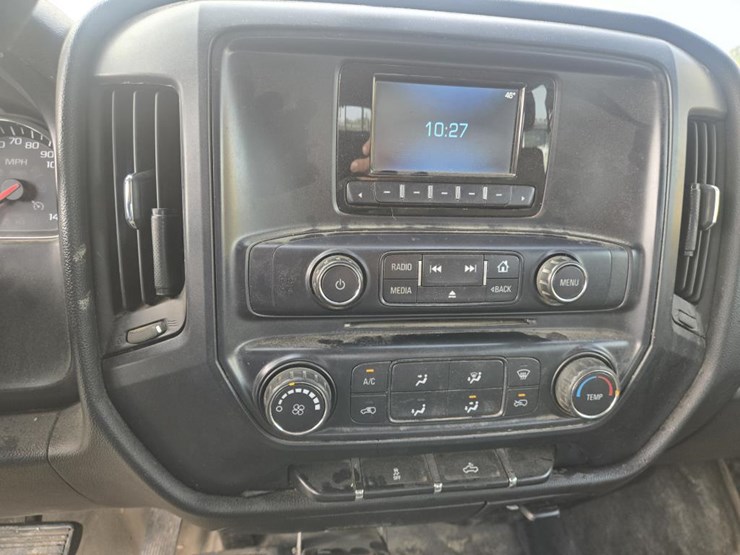 2015-chevrolet-2500-image-46