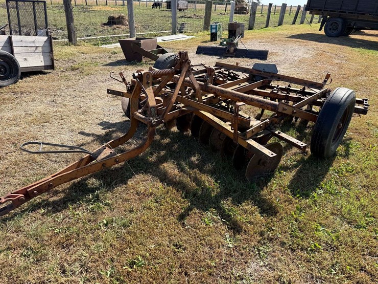 8’-tandem-disk,-no-cylinder,-needs-work,-loading-is-available.-this-item-is-located-in-south-dakota,-image-3