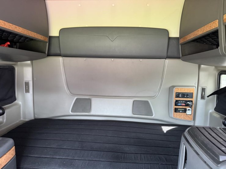 2015-international-prostar-image-45