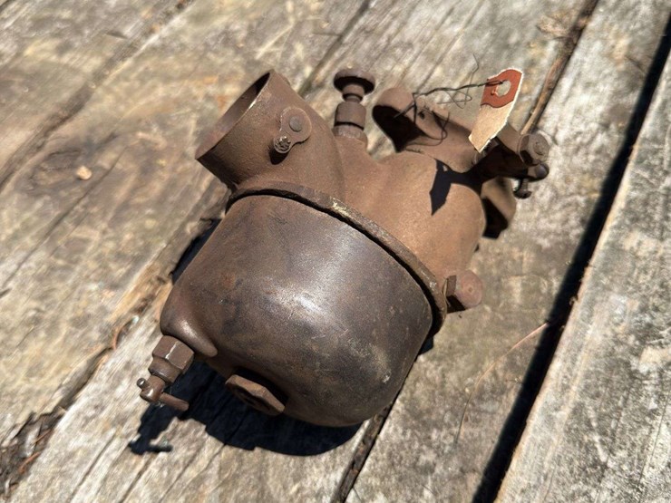 case-10-20-crossmotor-carburetor-image-2
