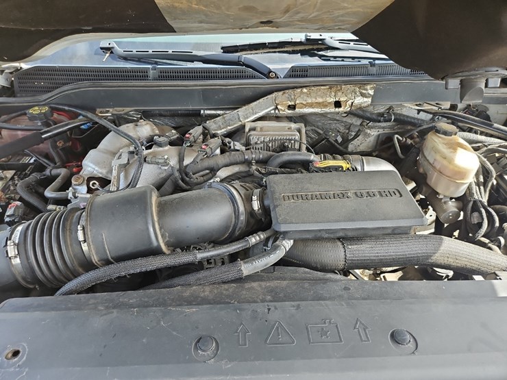 2017-chevrolet-3500hd-image-9