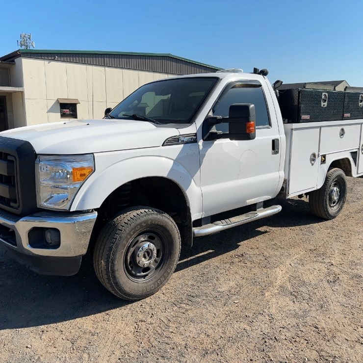 2012 FORD F350 XL