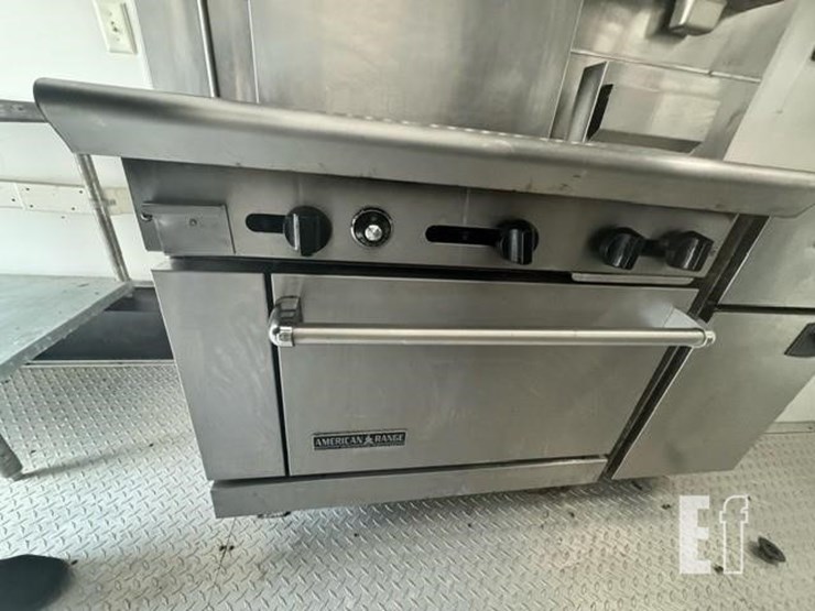 2011-custom-trailer-image-11