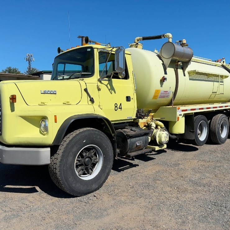 1995 FORD L9000
