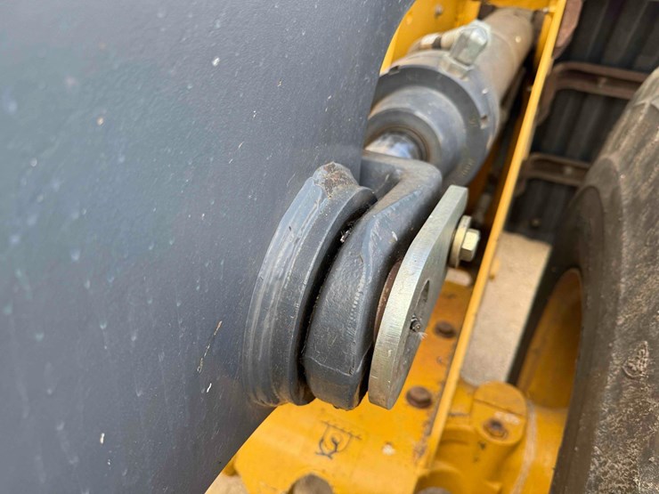 deere-624k-image-25