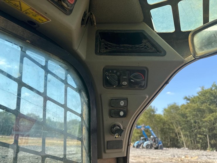 2014-caterpillar-289d-image-25