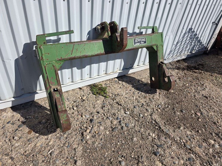jeffers-3pt-quick-hitch,-36.5”-outside-to-outside-*seller-is-going-south,-item-needs-to-be-removed-b-image-2