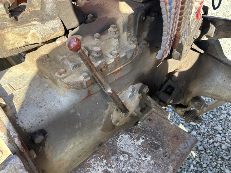 massey-ferguson-165-image-46