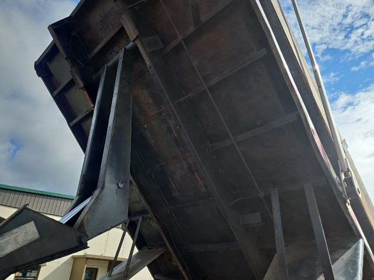 2007-kenworth-t330-image-17