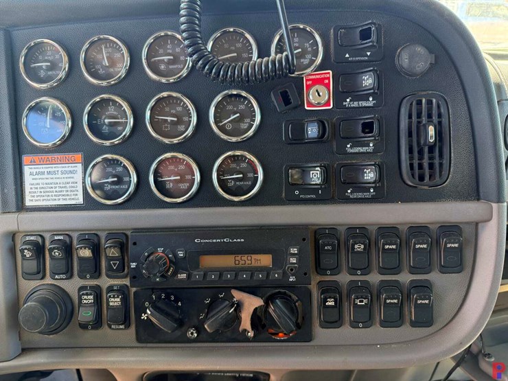 2012-peterbilt-367-image-15