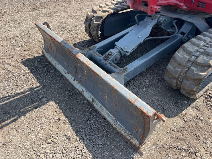 2021-takeuchi-tb235-2-image-14